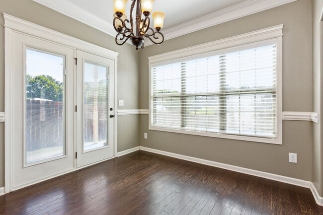 Building Photo - 1275 Golden Eagle Way