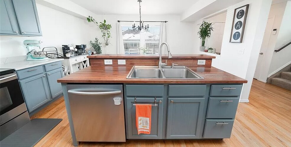 Building Photo - 5522 Cassina Dr