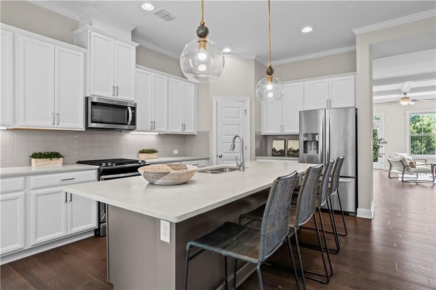 Building Photo - 3159 Rutter Dr