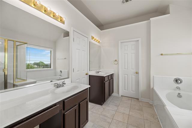 Building Photo - 9862 Red Cedar Dr