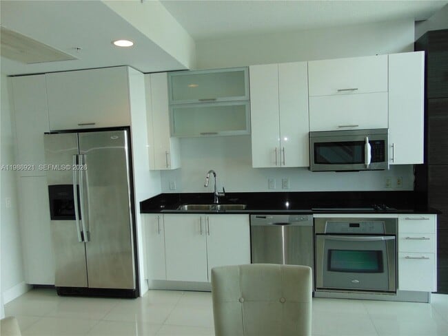 Building Photo - 60 SW 13th St