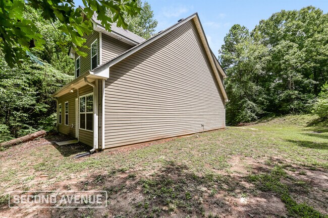 Building Photo - 225 Riverbend Dr