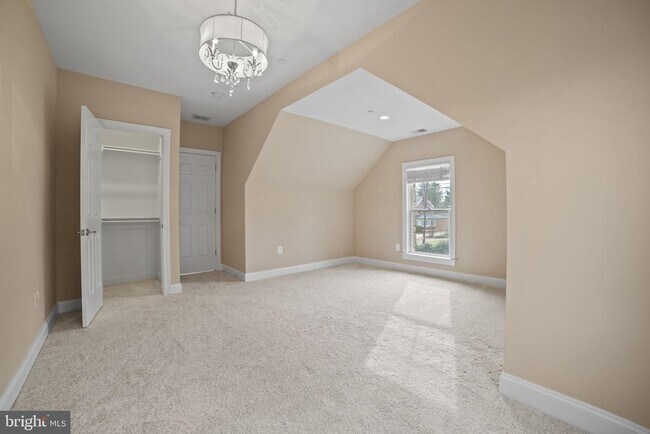 Building Photo - 5709 Wilson Ln