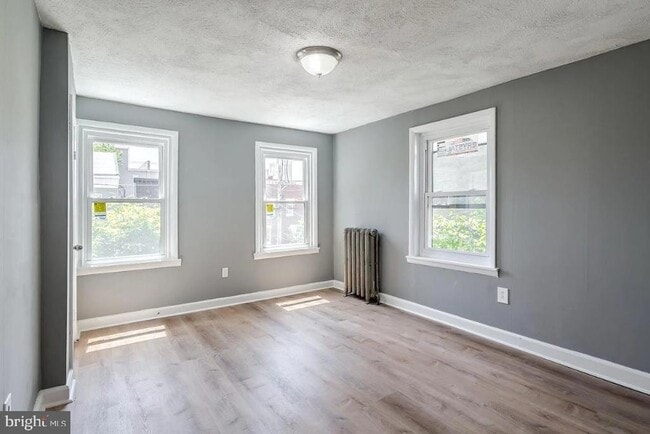 Building Photo - 2036 Amber St