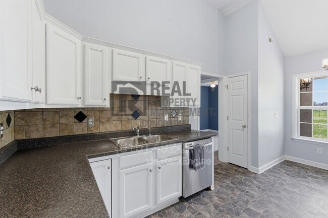 Building Photo - 1934 Mural Ln