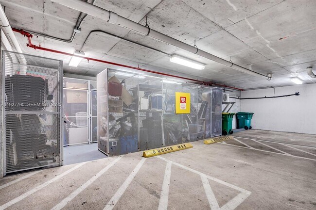 Building Photo - 1650 Galiano St