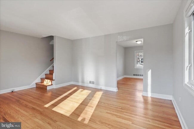 Building Photo - 6 E Myrtle St