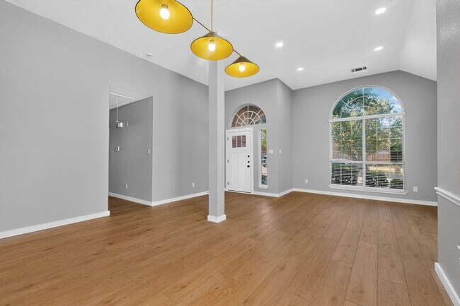 Building Photo - 7314 Gillon Dr