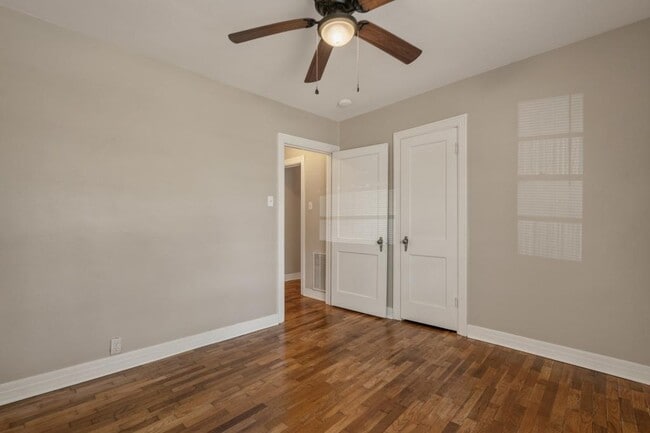 Building Photo - 102 Chitwood St