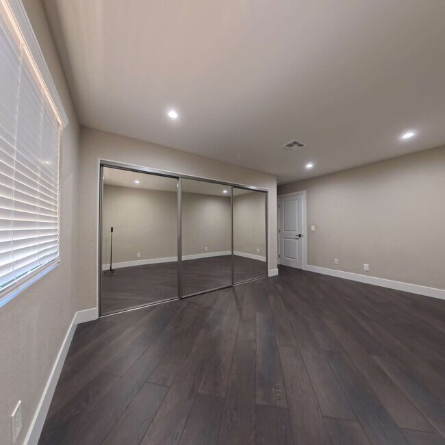 Building Photo - Highly Remodeled | 2nd Floor | Storage Room