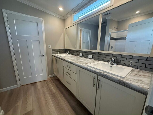 Building Photo - 3621 Campari Dr