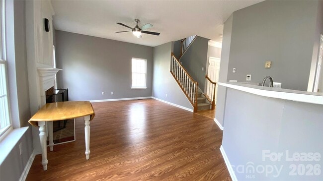 Building Photo - 127 Meadow Pond Ln