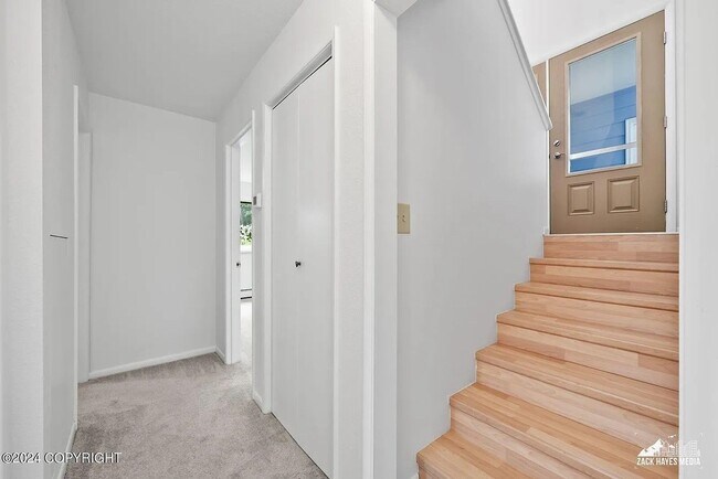 Building Photo - Newly Updated 4 Bedroom UMED Home!