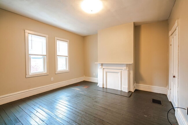 Building Photo - 1250 Indianola Ave