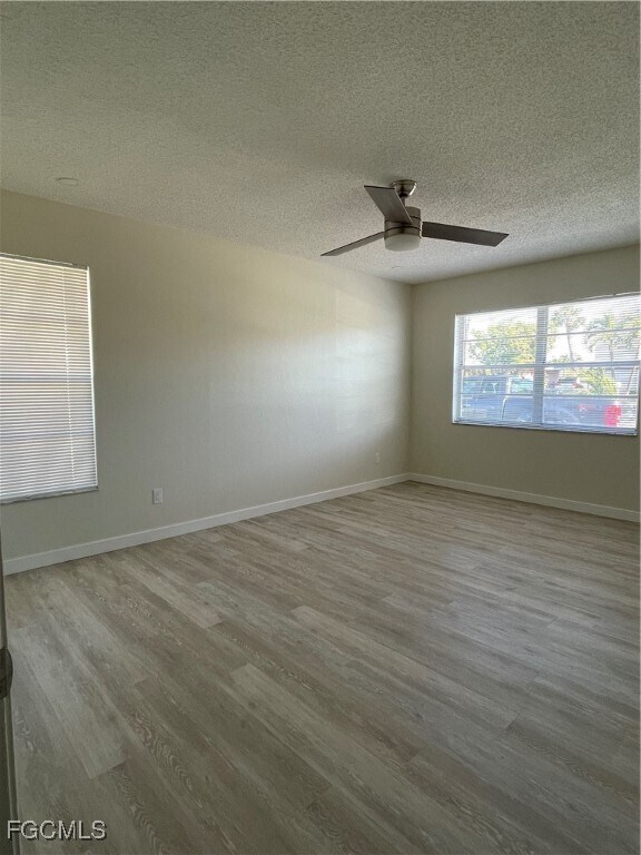 Building Photo - 4958 Viceroy St