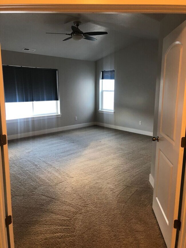 Building Photo - 3929 W 1800 N