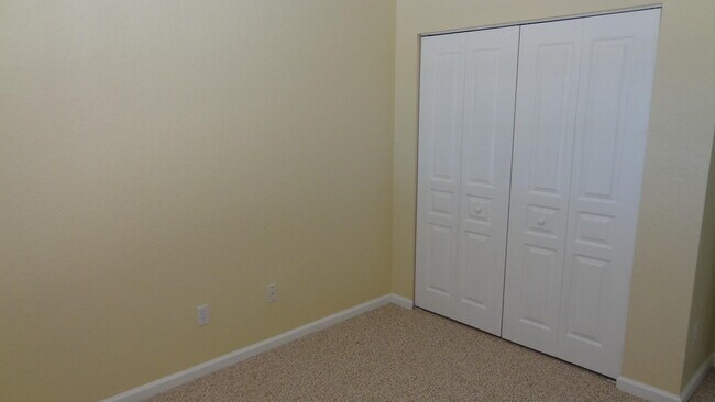 Building Photo - 5404 Sunseeker Blvd