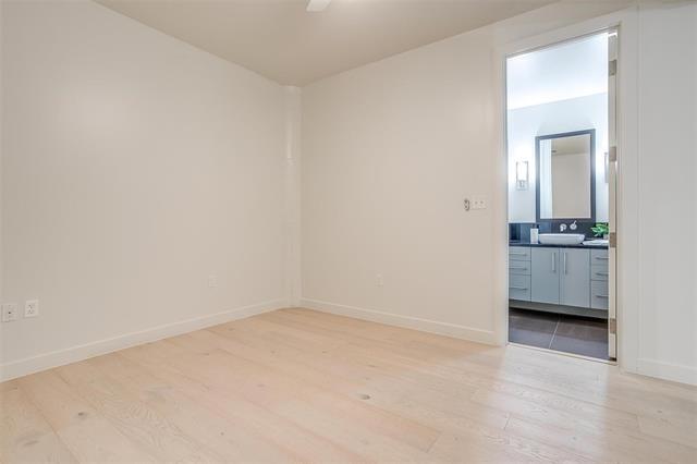 Building Photo - 2600 W 7th St