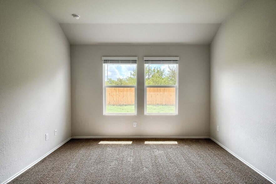 Building Photo - 745 Adler Way