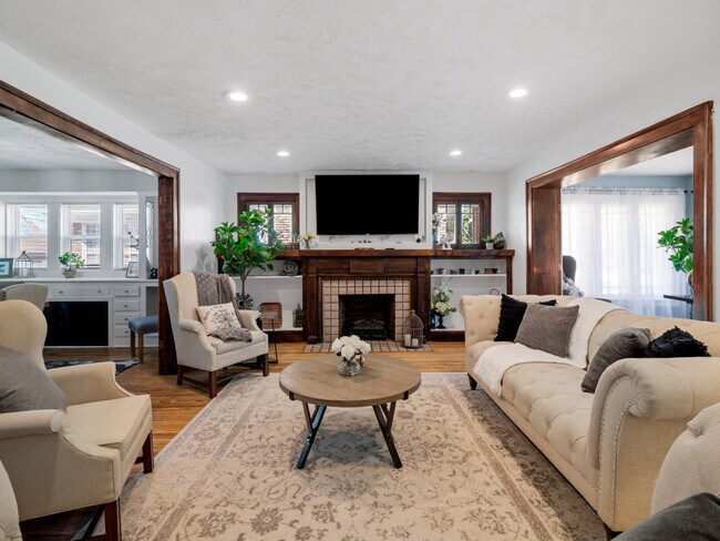 Building Photo - 3222 West Blvd