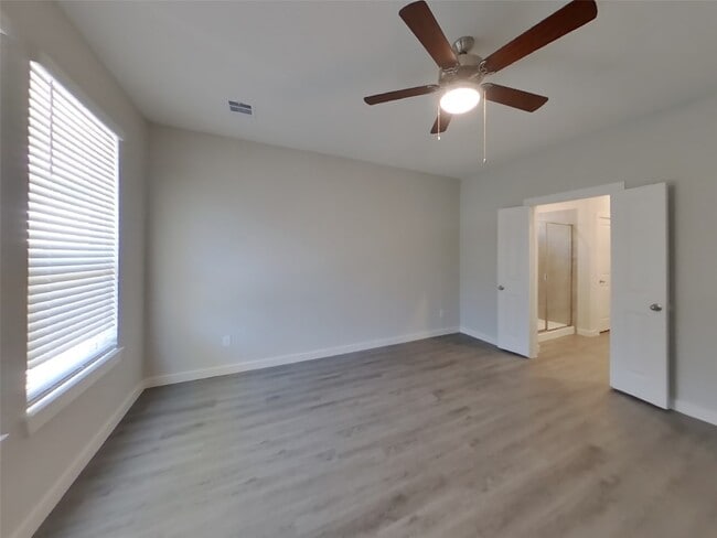Building Photo - 2422 Cohorn Trl