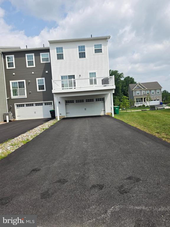 Building Photo - 844 New Castle Landing Dr