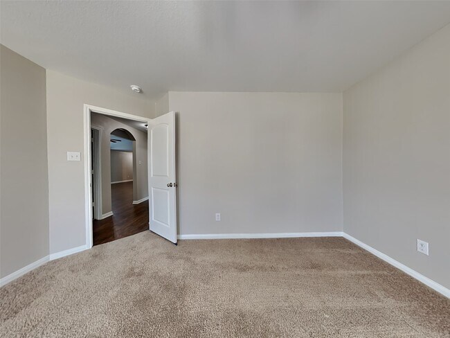 Building Photo - 2402 Regatta Ln