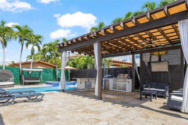 Building Photo - 9725 NW 28th Terrace