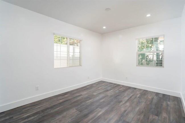 Building Photo - Beautifully remodeled 2 bedroom home