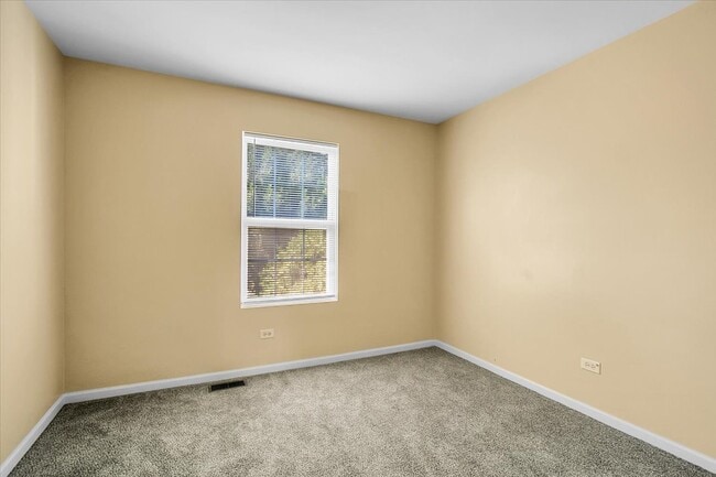 Building Photo - 4932 Montauk Dr