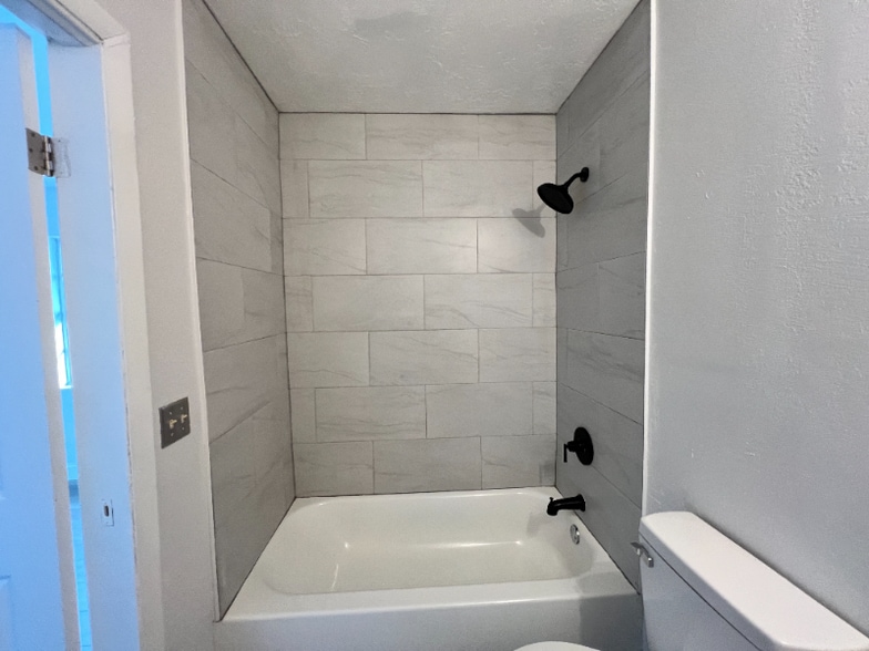 Building Photo - 1225 E New Haven Ave