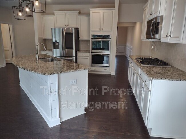 Building Photo - 1019 Hamilton Mill Dr
