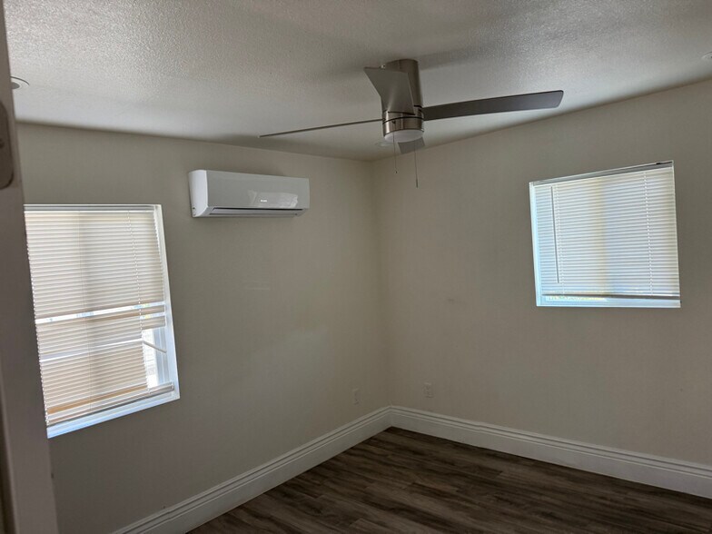 Building Photo - 4701 16th Ave