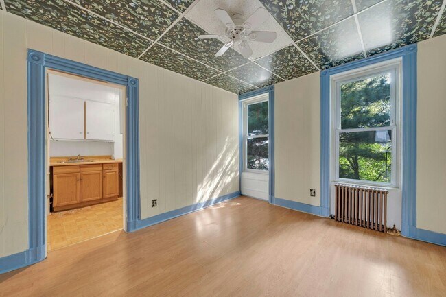 Building Photo - 546 Palisade Ave