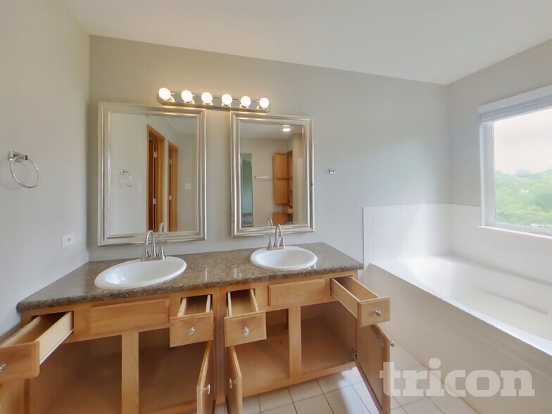 Building Photo - 2302 Timber Trail
