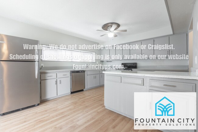 Building Photo - Spacious 4 Bed / 3 Bath Townhome in Liberty – Pet Friendly!