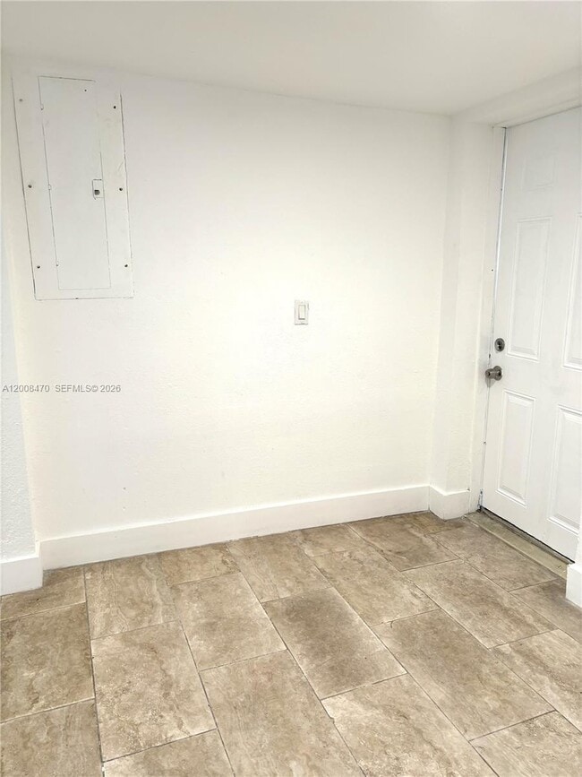 Building Photo - 1416 SW 33rd Ct