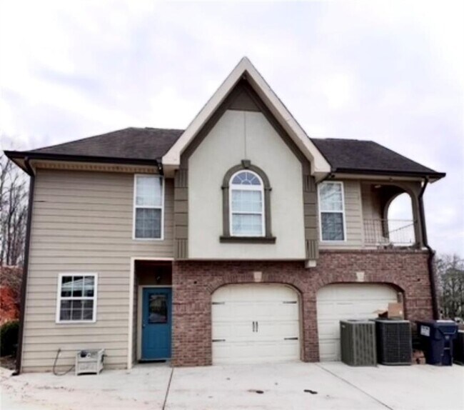 Building Photo - 4236 E Cherokee Dr