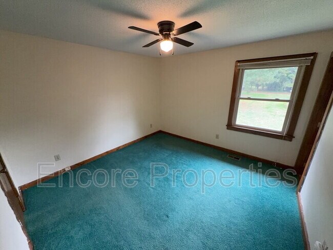 Building Photo - 1125 Bermuda Run