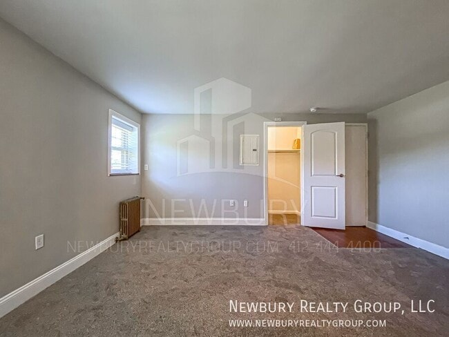 Building Photo - 106 W Steuben St