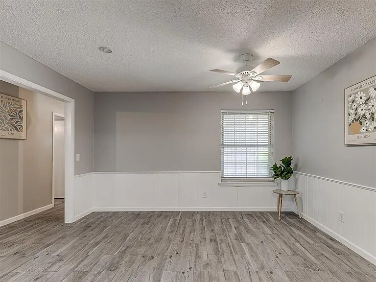 Building Photo - 4709 Newport Dr