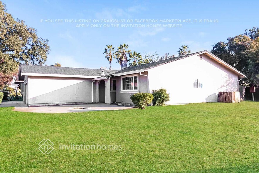 Building Photo - 4430 Bollenbacher Ave