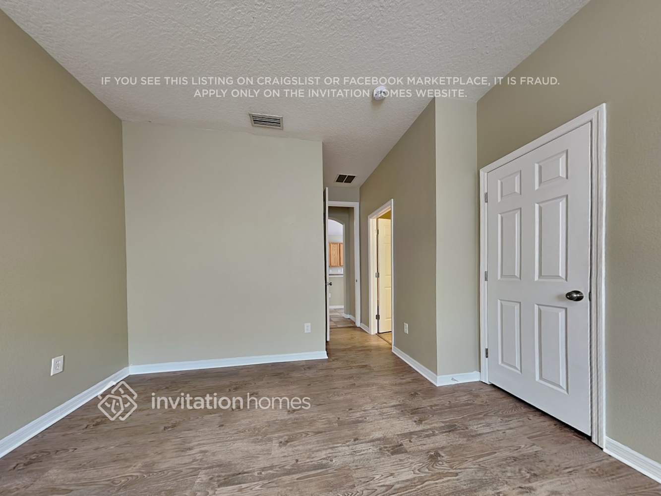 Building Photo - 11250 Creek Haven Dr