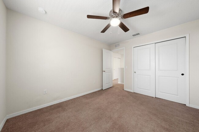 Building Photo - Beautiful Single-Family Home for Rent in Reserve at Legacy Park.Casselberry.