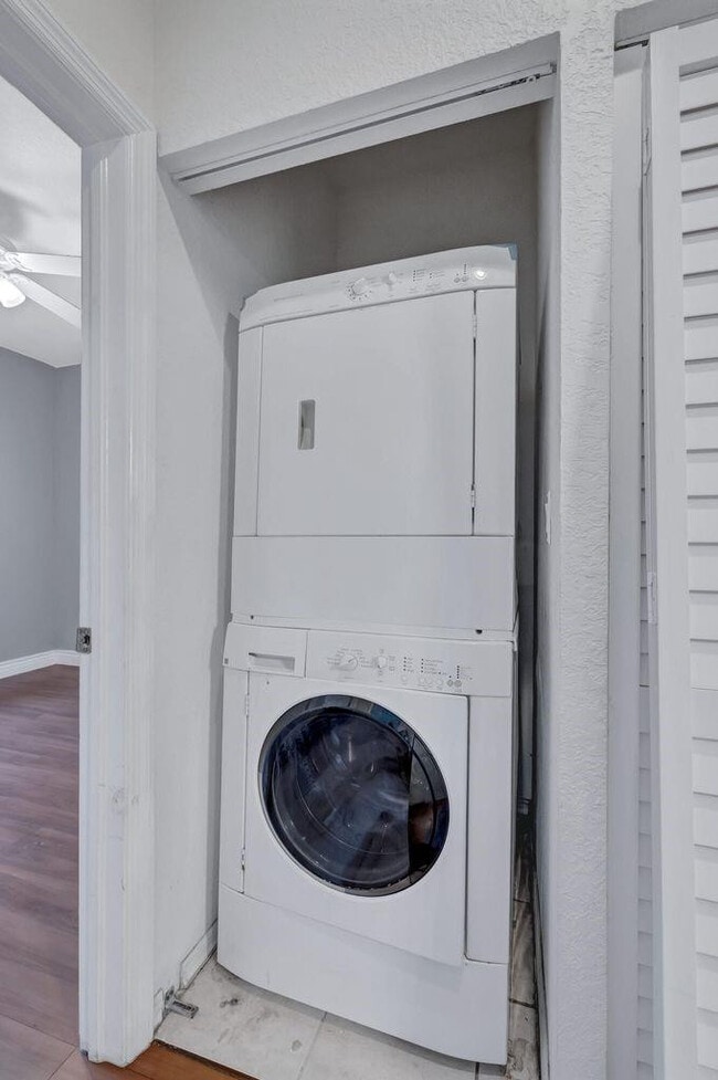 Building Photo - 3122 Merrick Terrace