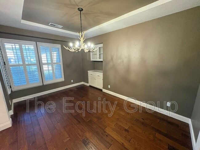 Building Photo - 540 W Birch Ct