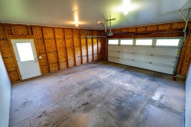 Building Photo - 649 Kayloc Cir