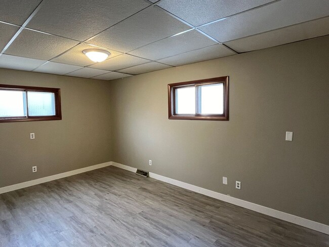 Building Photo - 4 Bed 2 Bath in Wausau! Deposit Special : ...