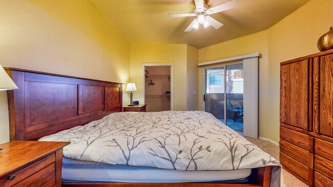 Building Photo - Experience Las Vegas in style and comfort ...