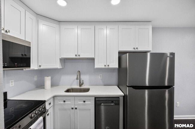 Building Photo - 1 Bedroom Condo in Hackensack